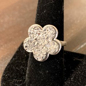 Sterling silver and druzy quartz flower ring. Size 9.